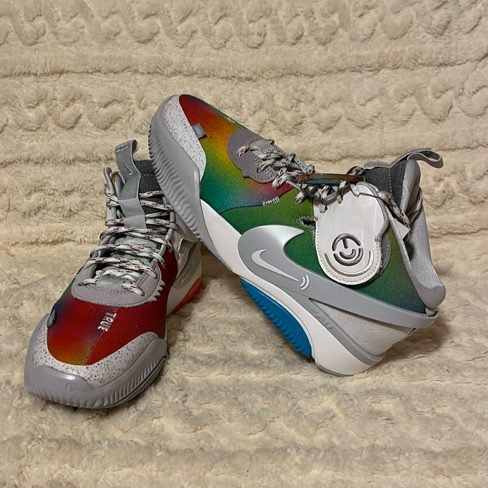 AUTHENTIC Nike Air Deldon Multicolor Basketball Shoes Size 9.5 BE TRUE
